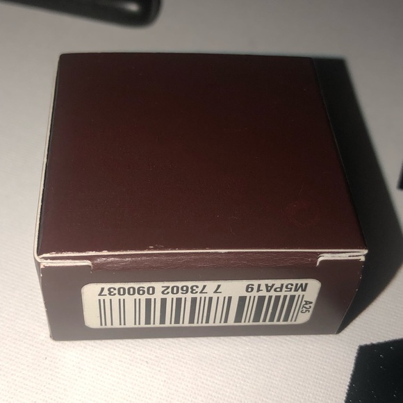 MAC Belle Azure Elite Eyeshadow New Rare With Box - Picture 3 of 3